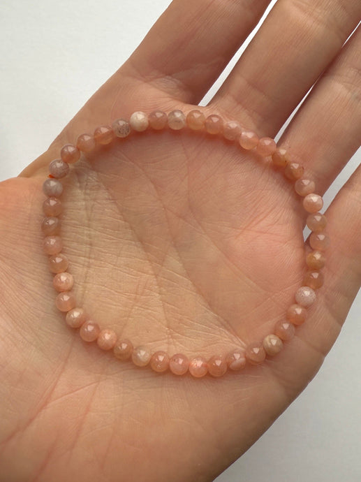 PEACH MOONSTONE BRACELET (4MM) Bracelet The Crystal Avenues 