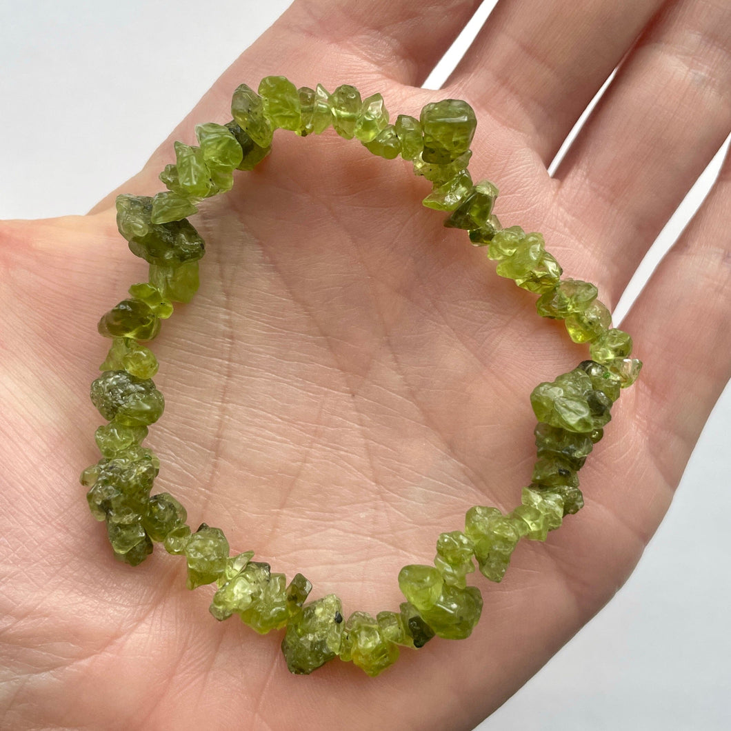 PERIDOT CHIP BRACELET Bracelet The Crystal Avenues 