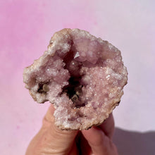 Indlæs billede til gallerivisning PINK AMETHYST GEODE (6) Druze The Crystal Avenues 
