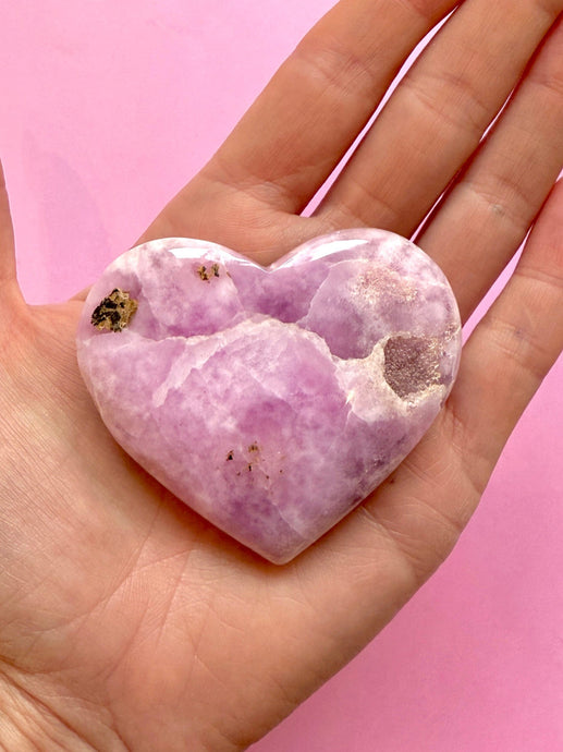 PINK ARAGONITE HEART (1) tumble stone The Crystal Avenues 