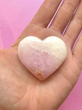 Indlæs billede til gallerivisning PINK ARAGONITE HEART (14) tumble stone The Crystal Avenues 
