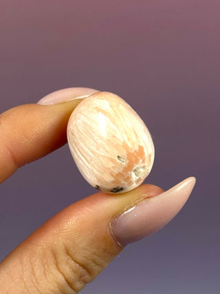 PINK SCOLECITE (11) Tumble Stone The Crystal Avenues 