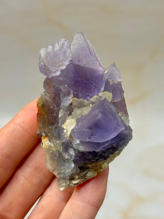 PURPLE FLUORITE CLUSTER W. CALCITE (20) Raw Crystal The Crystal Avenues 