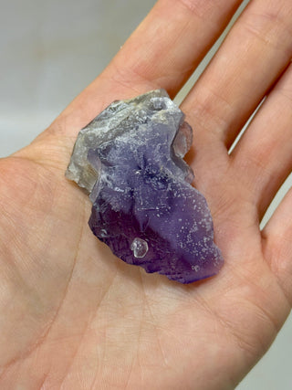 PURPLE FLUORITE CLUSTER W. CALCITE (25) Raw Crystal The Crystal Avenues 