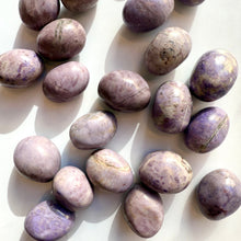 Indlæs billede til gallerivisning PURPLE JADE TUMBLE STONE tumble stone The Crystal Avenues 
