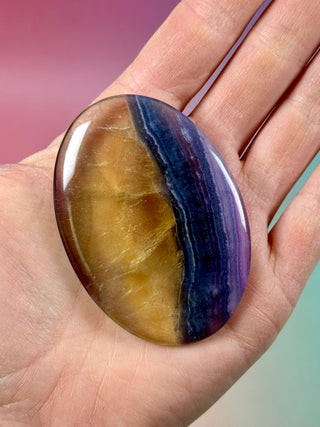 RAINBOW FLUORITE PALM STONE - EXCLUSIVE QUALITY (3) Palm stone The Crystal Avenues 