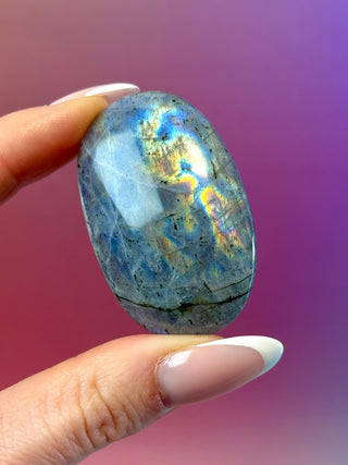 RAINBOW LABRADORITE PALM STONE (17) Palm stone The Crystal Avenues 