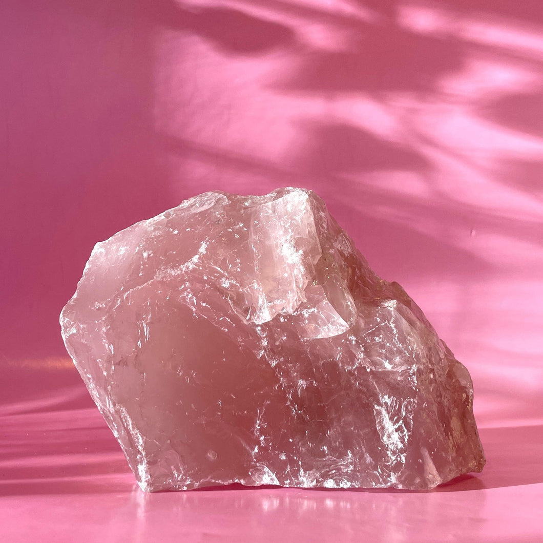 ROSE QUARTZ LARGE 1.6 KG (4) Raw Crystal The Crystal Avenues 