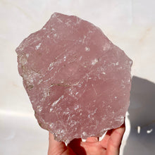 Indlæs billede til gallerivisning ROSE QUARTZ RAW (4) Raw Crystal The Crystal Avenues 
