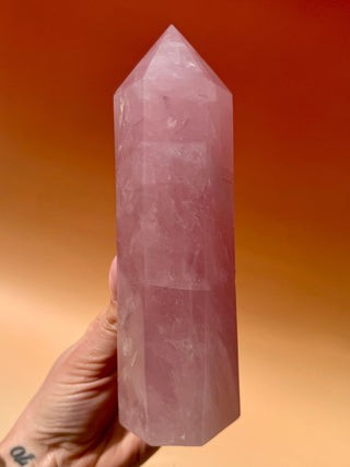 ROSE QUARTZ TOWER 18 CM - EXTRA QUALITY (2) The Crystal Avenues 