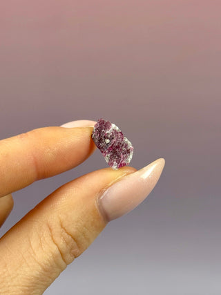RUBY - GREENLAND (8) Raw Crystal The Crystal Avenues 