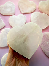 Load image into Gallery viewer, SELENITE CHARGING PLATE (HEART) The Crystal Avenues 12-13 cm. 
