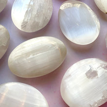 Load image into Gallery viewer, SELENITE PALM STONE XL Palmstone The Crystal Avenues 
