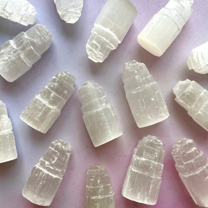 SELENITE TOWER MINI Raw Crystal The Crystal Avenues 