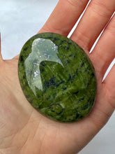 Load image into Gallery viewer, SERPENTINE PALM STONE (2) Palm stone The Crystal Avenues 
