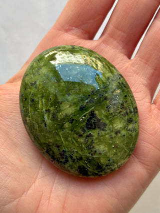 SERPENTINE PALM STONE (D) Palm stone The Crystal Avenues 