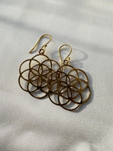 Indlæs billede til gallerivisning THE SEED OF LIFE BRASS EARRINGS The Crystal Avenues 
