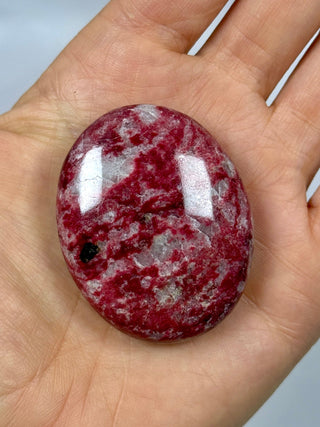THULITE PALM STONE (6) tumble stone The Crystal Avenues 