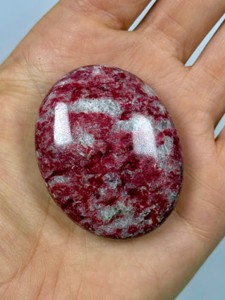THULITE PALM STONE (6) tumble stone The Crystal Avenues 