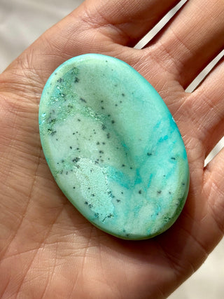 TURQUOISE CHRYSOCOLLA PALM STONE (1) tumble stone The Crystal Avenues 
