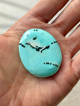 TURQUOISE CHRYSOCOLLA PALM STONE (15) tumble stone The Crystal Avenues 