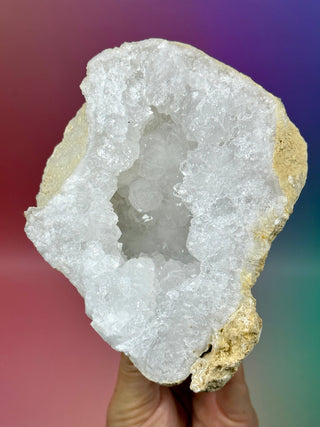 WHITE QUARTZ FRIENDSHIP GEODE (1) The Crystal Avenues 