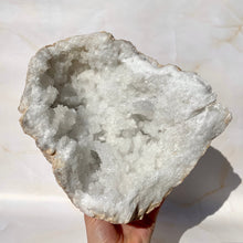 Load image into Gallery viewer, WHITE QUARTZ HALF GEODE XL - 4.4KG (2) The Crystal Avenues 
