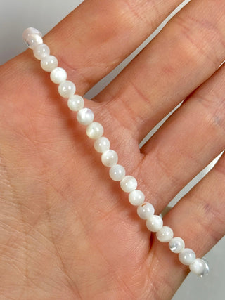 WHITE TROCHIDAE SHELL BRACELET (4MM) Bracelet The Crystal Avenues 
