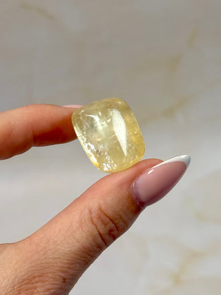 YELLOW OPTICAL CALCITE (7) Tumble Stone The Crystal Avenues 