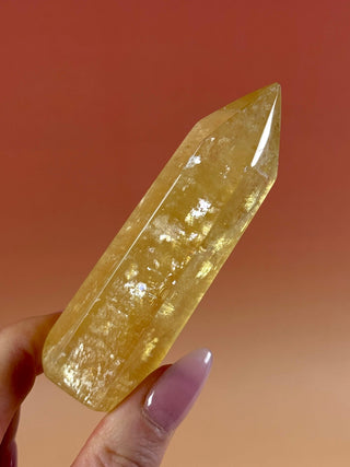 YELLOW OPTICAL CALCITE TOWER (1) Palmstone The Crystal Avenues 
