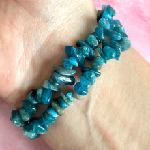 Load image into Gallery viewer, BLUE APATITE CHIP BRACELET Bracelet The Crystal Avenues 
