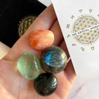 CAPRICORN - CRYSTAL SET Crystal set The Crystal Avenues 