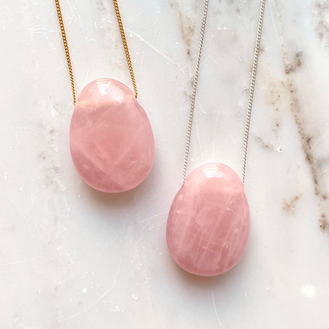CRYSTAL NECKLACE - ROSE QUARTZ Necklace The Crystal Avenues 