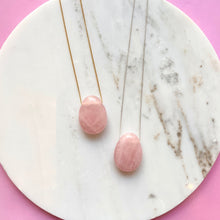 Load image into Gallery viewer, CRYSTAL NECKLACE - ROSE QUARTZ Necklace The Crystal Avenues 
