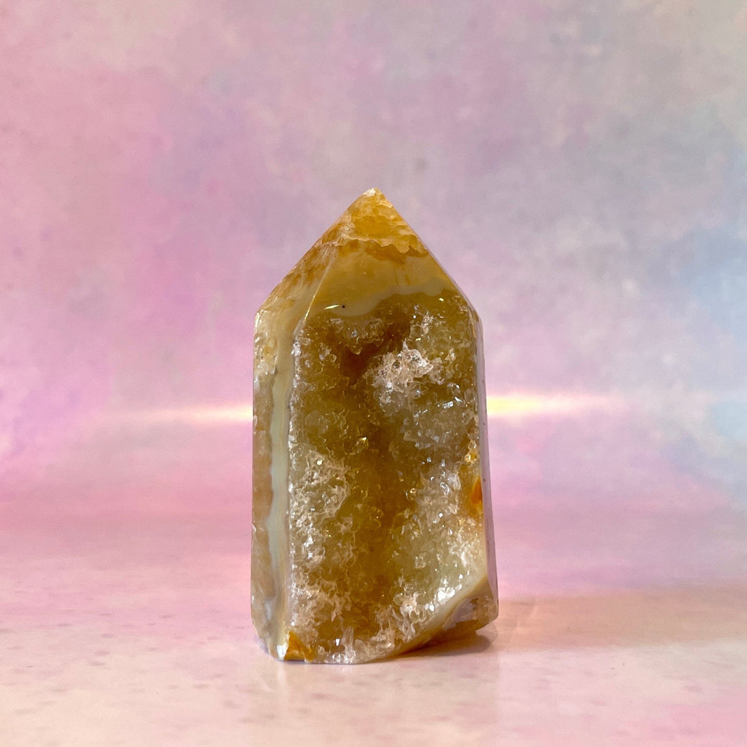DRUZY AGATE TOWER (A7) The Crystal Avenues 