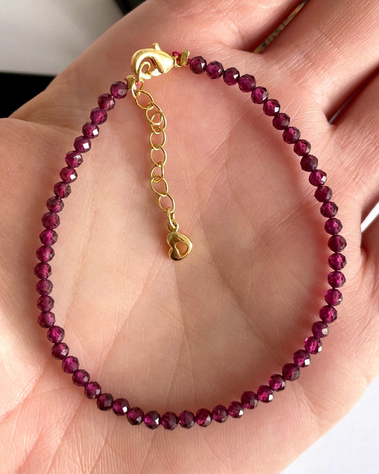 GARNET FACETED BRACELET Bracelet The Crystal Avenues 