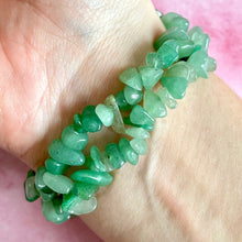 Load image into Gallery viewer, GREEN AVENTURINE CHIP BRACELET Bracelet The Crystal Avenues 
