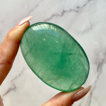 Load image into Gallery viewer, GREEN FLUORITE HIGH QUALITY PALM STONE (1) tumble stone The Crystal Avenues 
