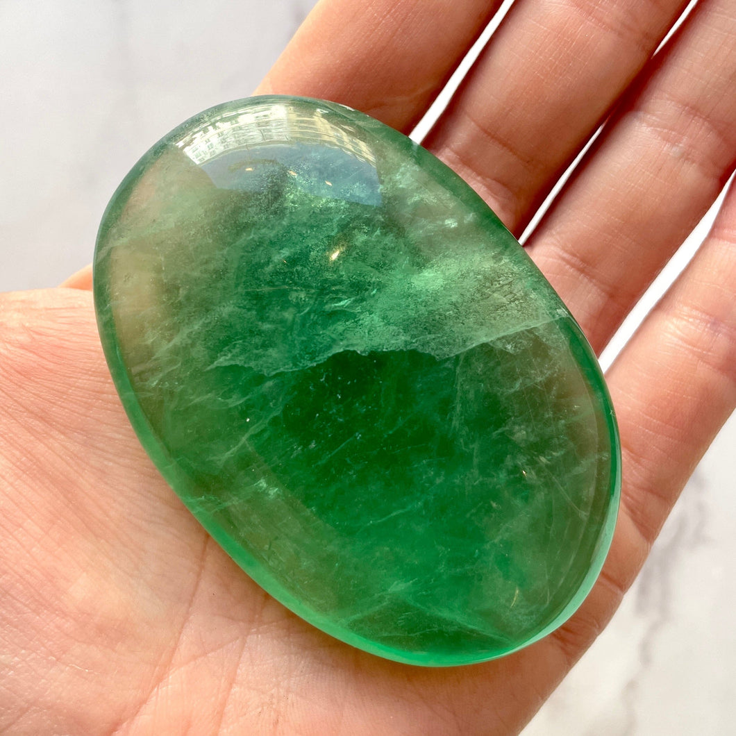 GREEN FLUORITE HIGH QUALITY PALM STONE (1) tumble stone The Crystal Avenues 