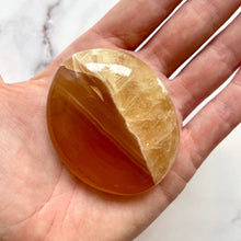 Load image into Gallery viewer, HONEY CALCITE PALM STONE (1) Palmstone The Crystal Avenues 
