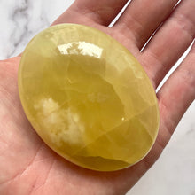 Load image into Gallery viewer, LEMON CALCITE PALM STONE (1) Palmstone The Crystal Avenues 
