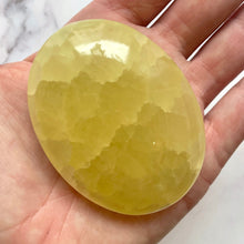 Load image into Gallery viewer, LEMON CALCITE PALM STONE (4) Palmstone The Crystal Avenues 
