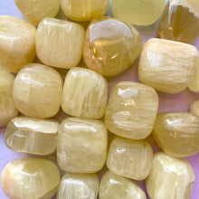 Load image into Gallery viewer, LEMON CALCITE TUMBLE STONE Palmstone The Crystal Avenues 
