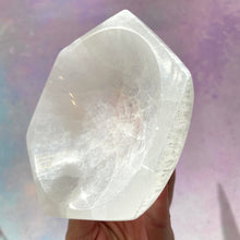 Load image into Gallery viewer, SELENITE BOWLS HEXAGON Crystal Bowl The Crystal Avenues 
