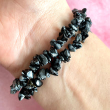 Load image into Gallery viewer, SNOWFLAKE OBSIDIAN CHIP BRACELET Bracelet The Crystal Avenues 
