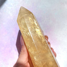 Load image into Gallery viewer, YELLOW OPTICAL CALCITE TOWER (3) Palmstone The Crystal Avenues 
